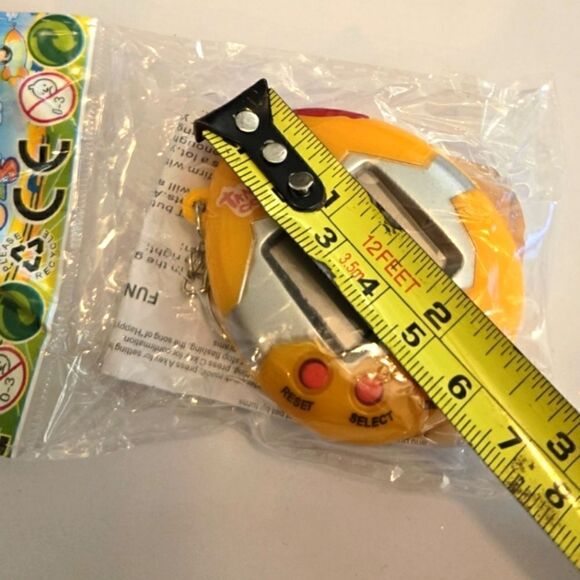 NIP TAMAGATCHI CONNECTION NEVER BEEN USED! OS - Picture 3 of 3